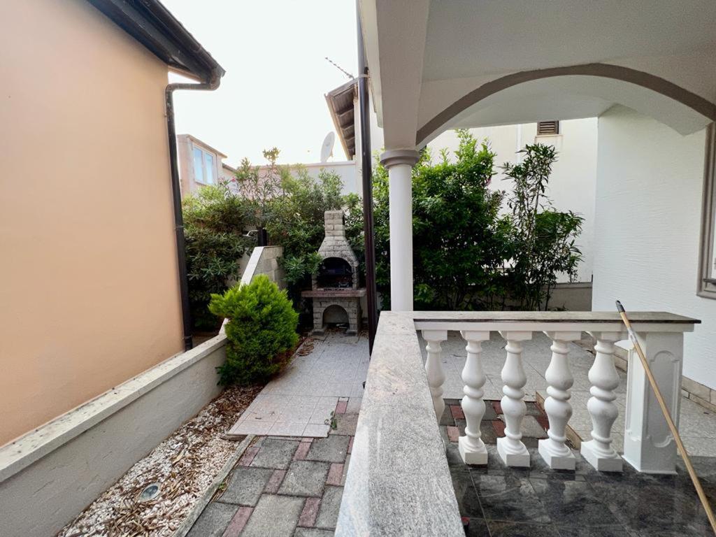 Apartmani Aneri Vir Exterior foto