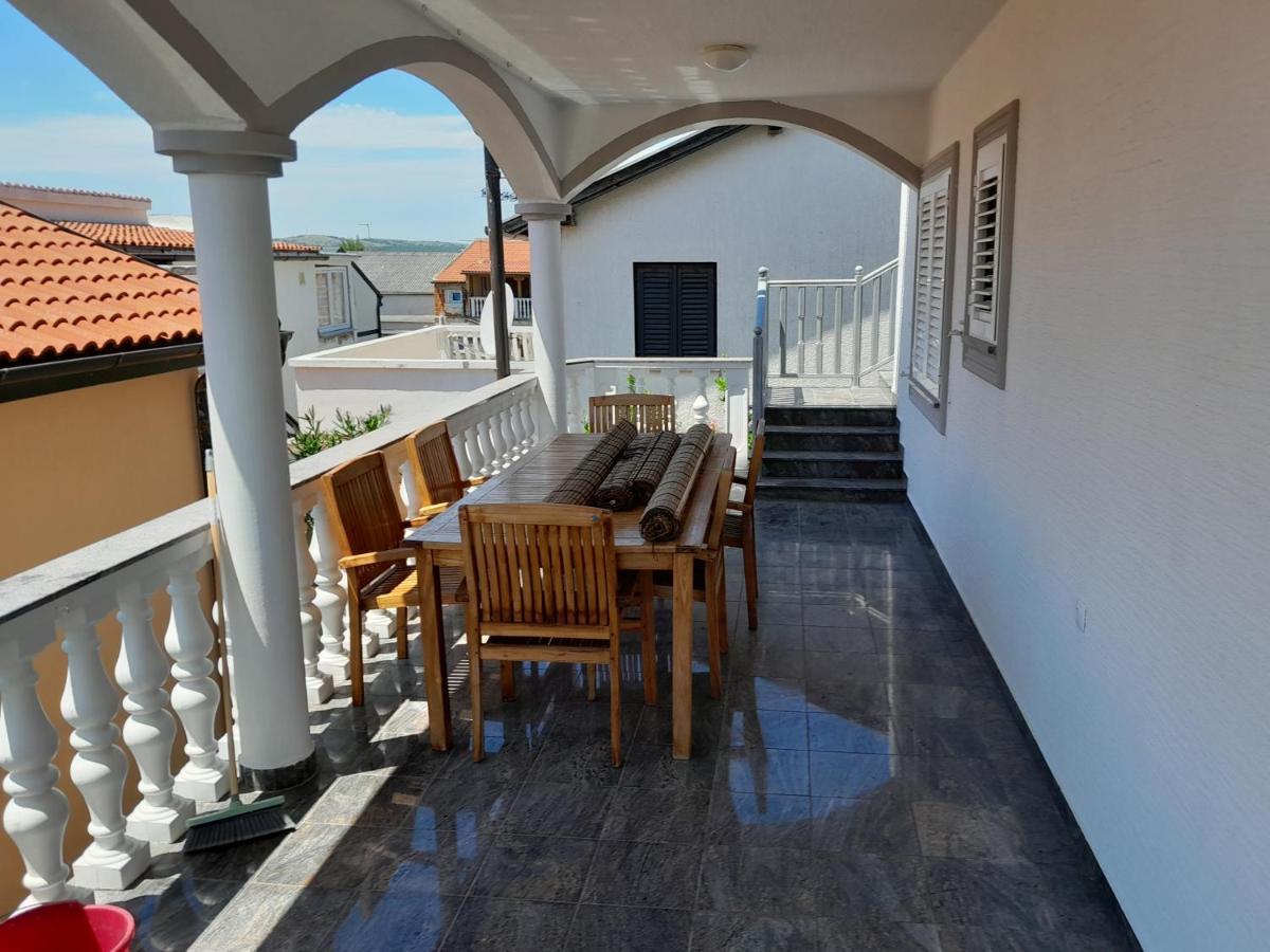 Apartmani Aneri Vir Exterior foto